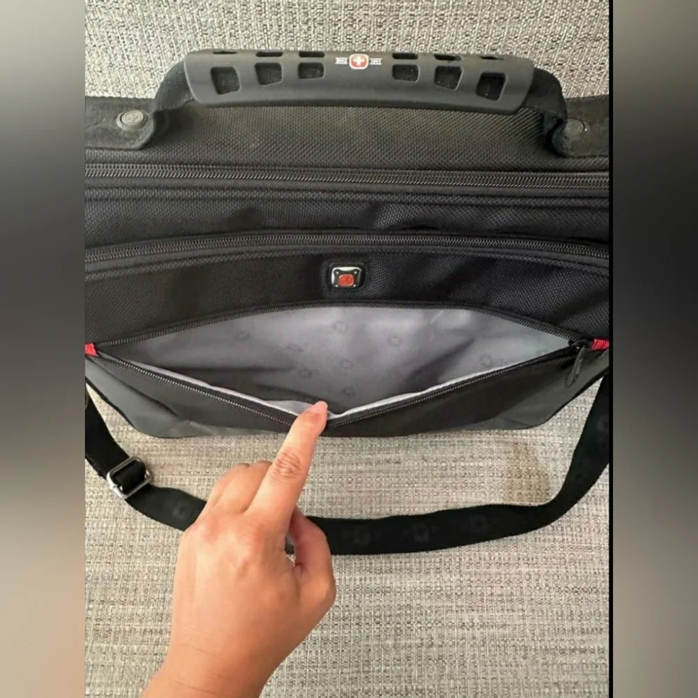 Wenger Swiss Gear Laptop‎ Messenger Carrying Crossbody Case Bag Travel